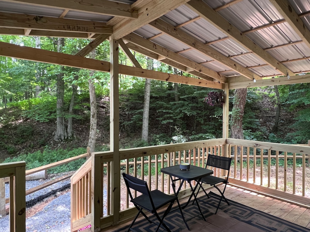 Private 1BR Cabin With Fenced In Dedicated Yard