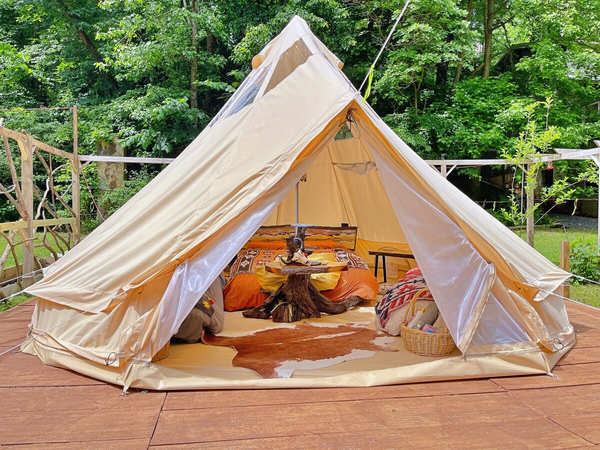 Native Nights - Riverfront Glamping Experience!