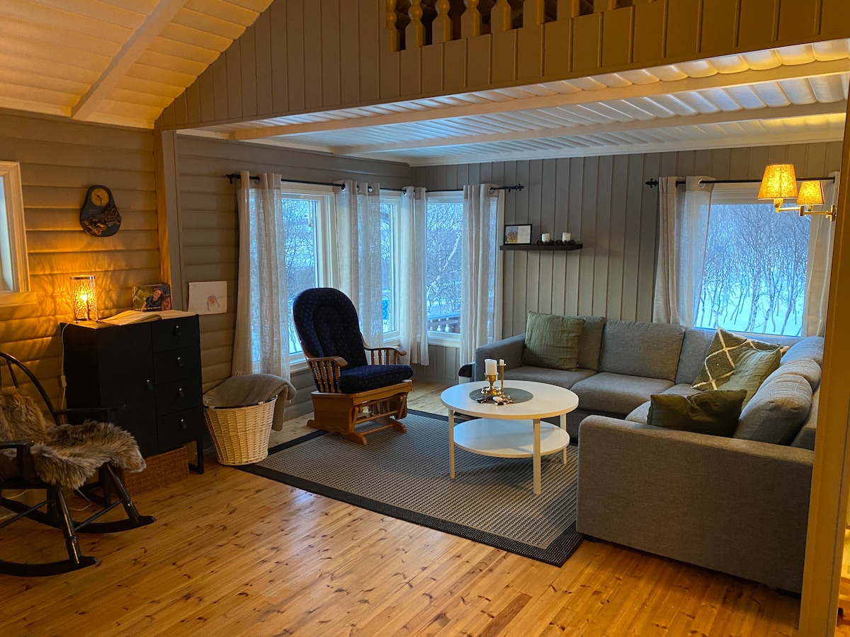 Koslig hytte, Repparfjordelva, 15 min fra Skaidi