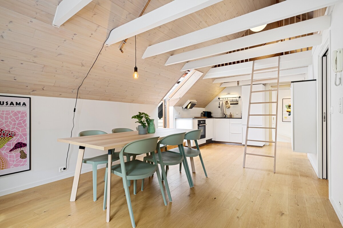 Charming Rooftop Apartment in Heart of Stavanger