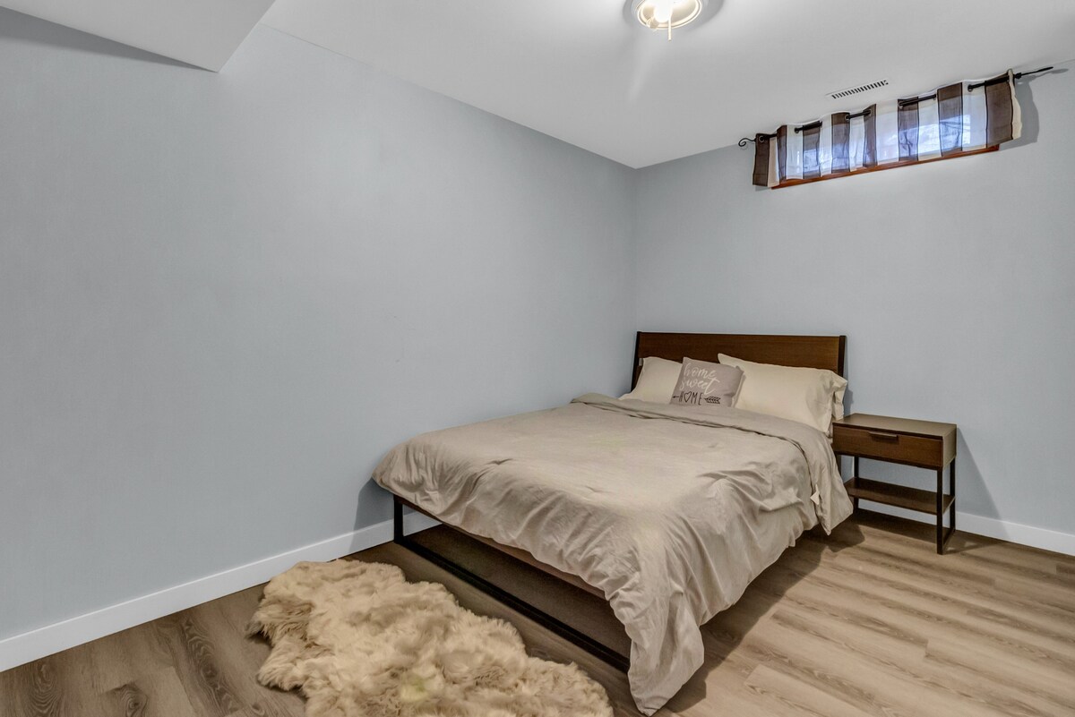2 Bedroom Cozy Unit- Basement Lower Level