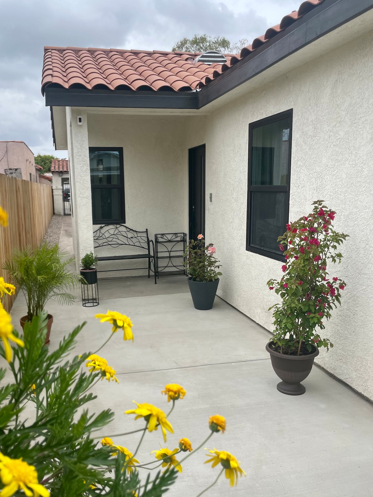 Cozy guest house in West Los Angeles