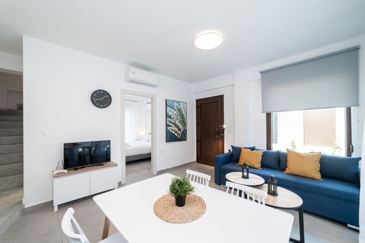 Argilos Three - Bedroom Triplex