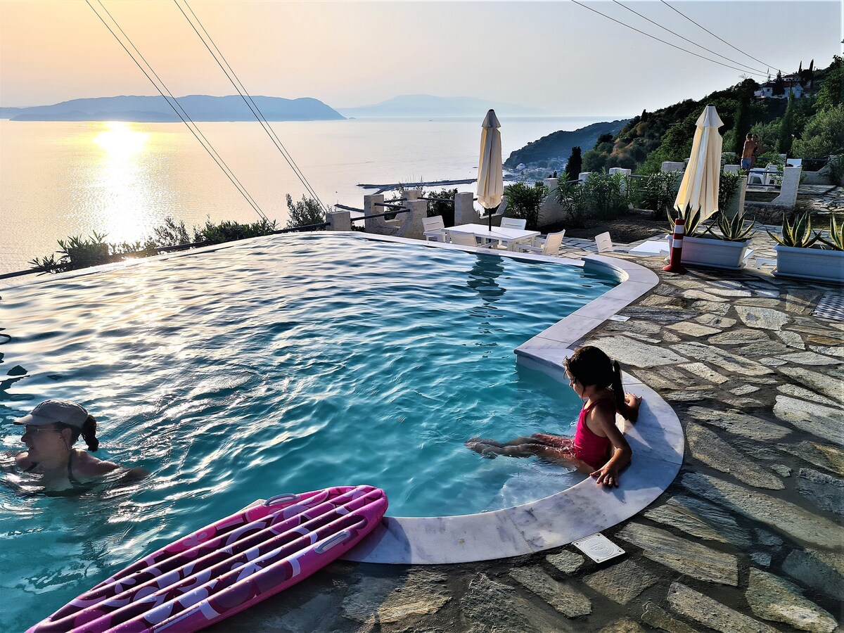 Villa ERIKA - Panoramic pool - Access to the sea!