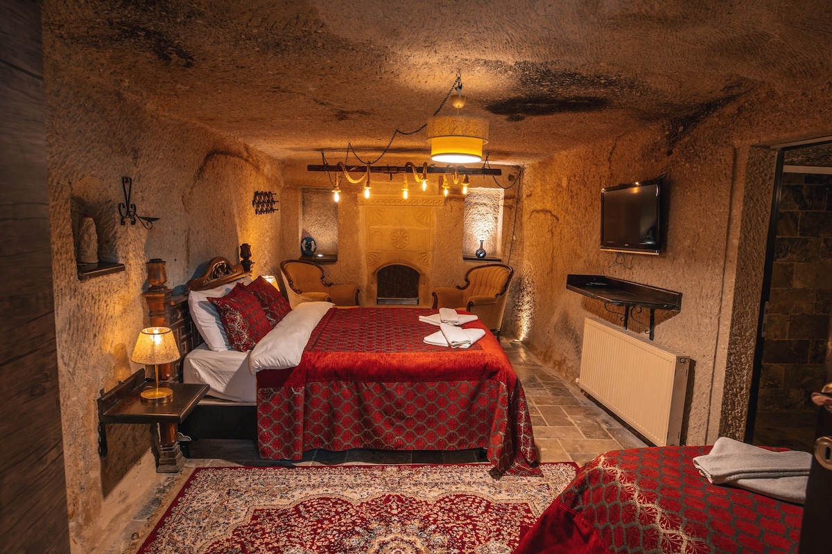 Adelya Cave  3 apartments in Goreme (3-8 persons)