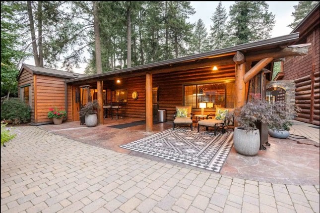 The Cabin at Hayden Lake