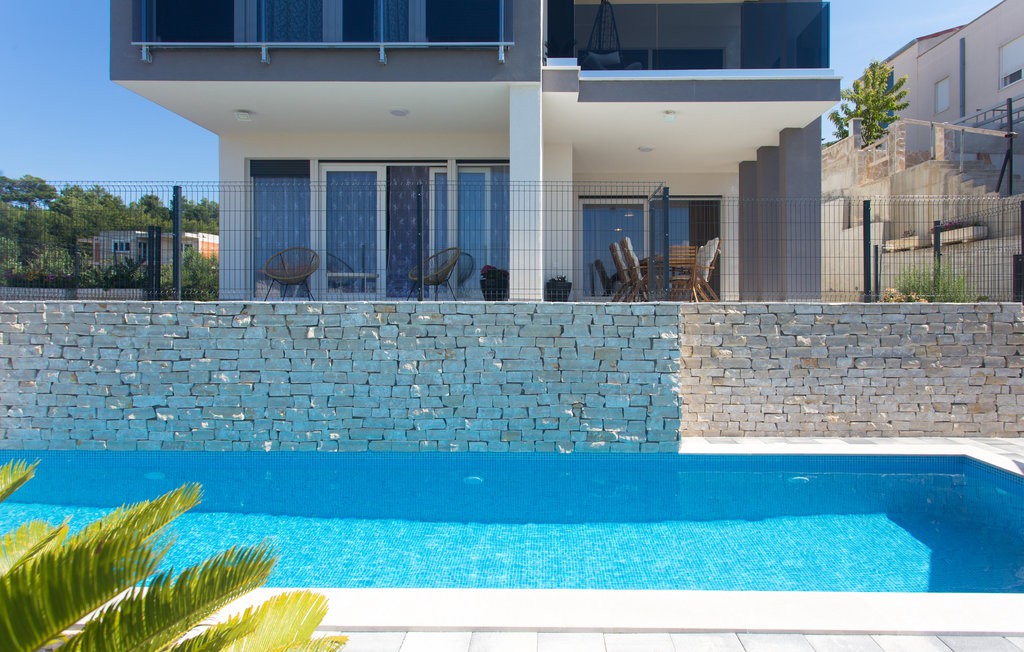 Villa M公寓-私人泳池