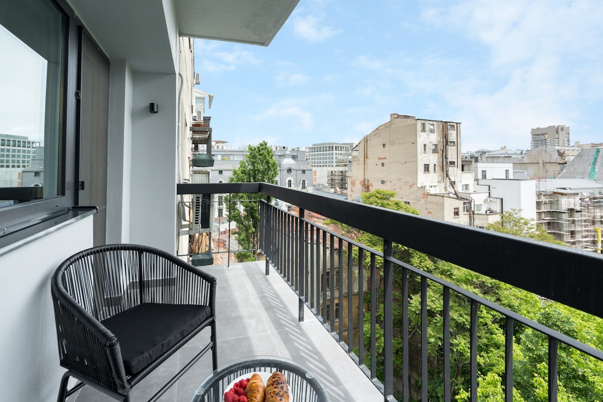 Luxurious 3BR Flat | Amazing Views Terrace