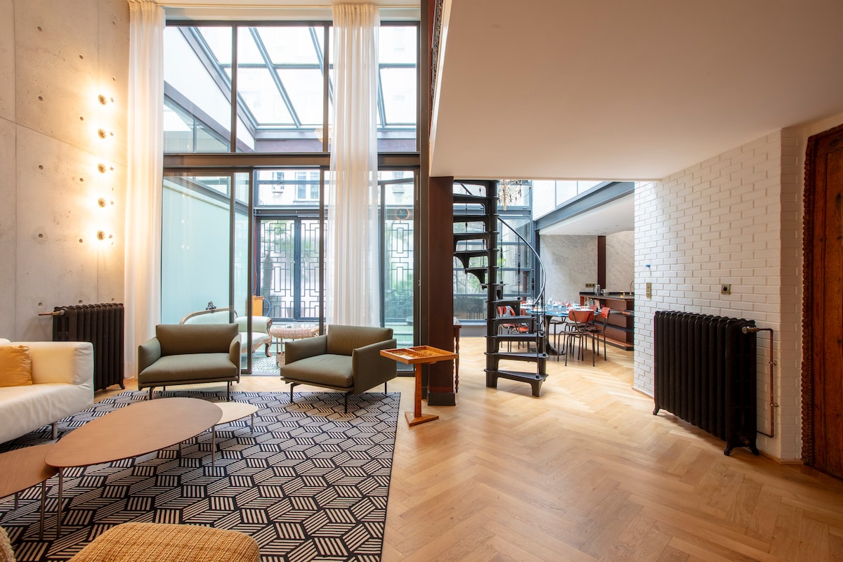 Parisian loft with plenty of light, Bastille area.