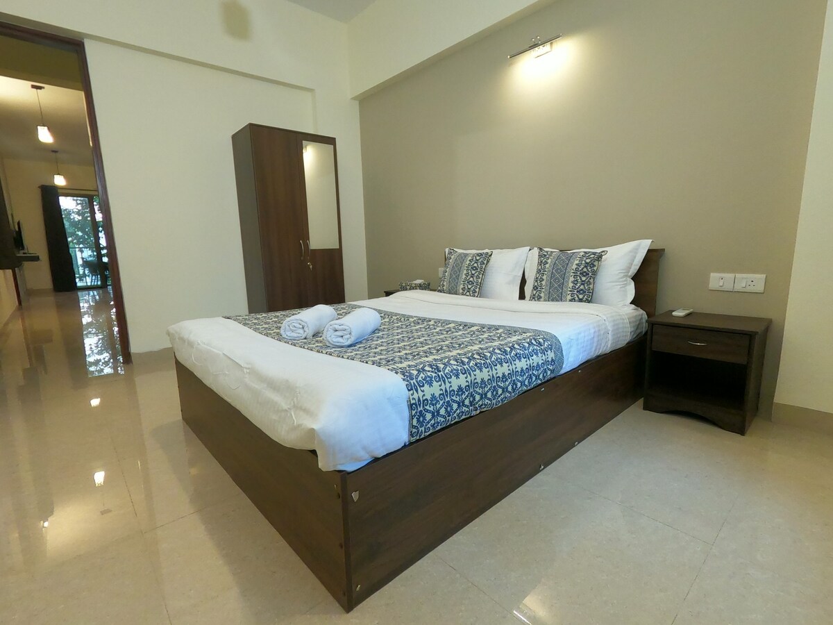 4BDR Villa ,Casinos beach nearby