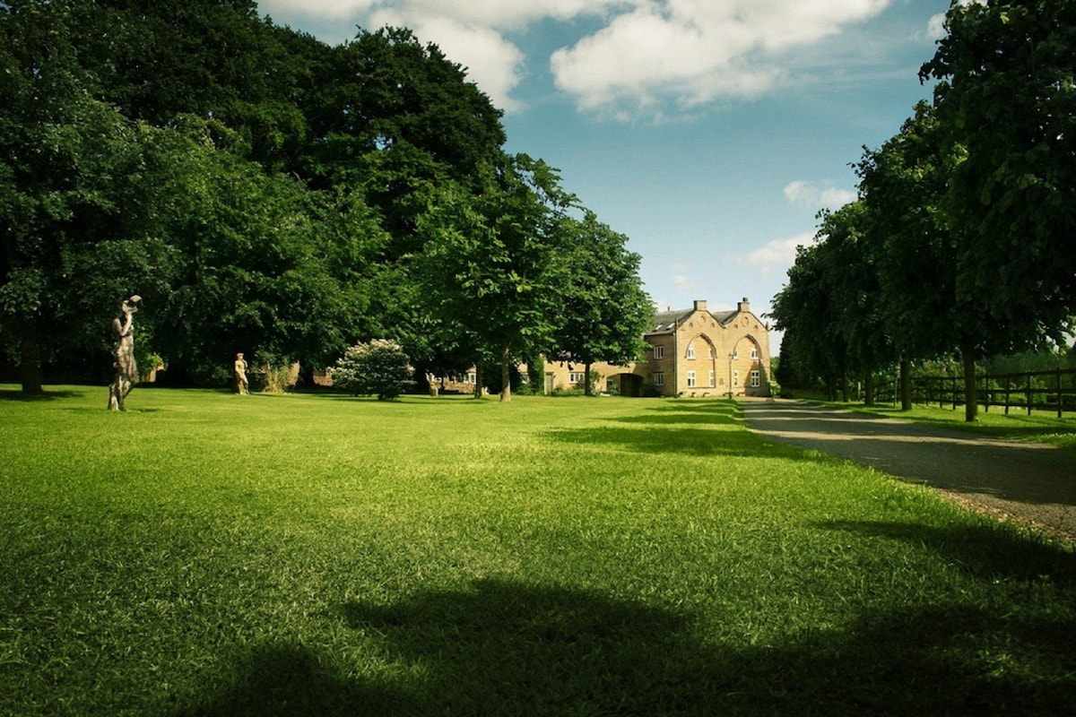 Garden Cottage - 2 bed