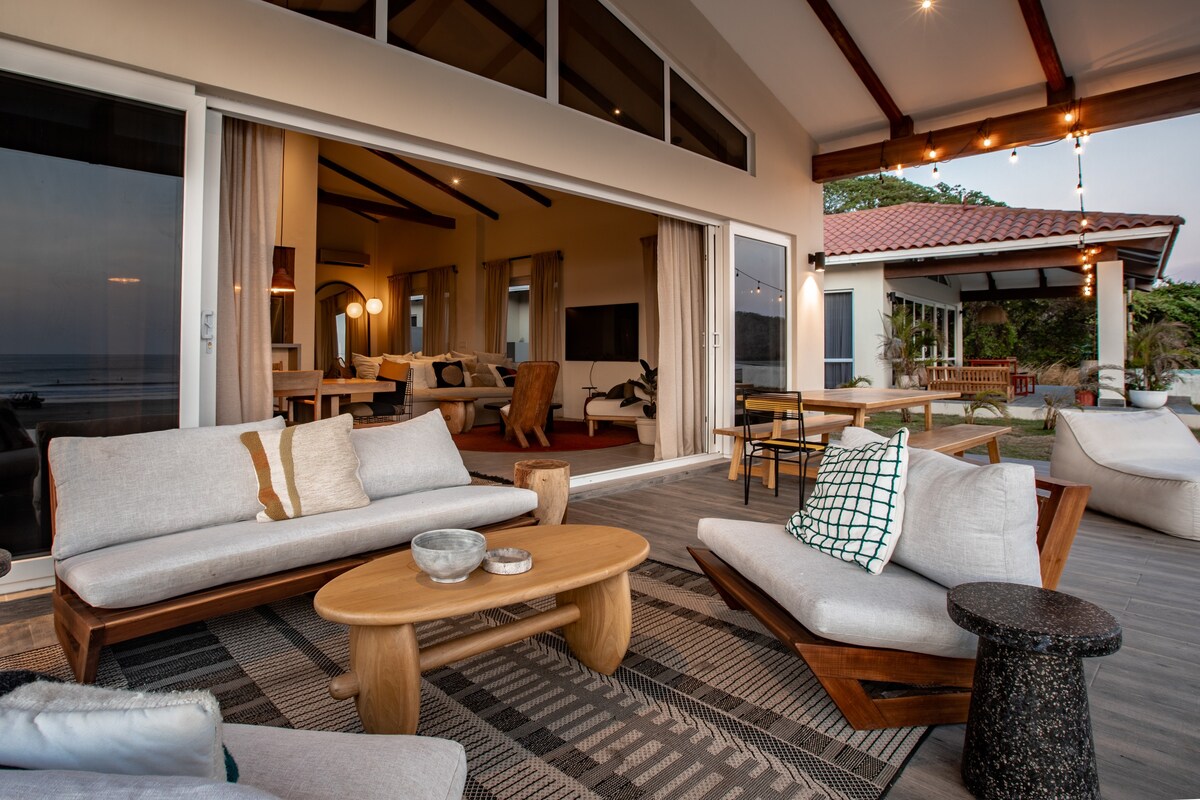 Beachfront Luxury + Pool | 4BR Villa 50@BlueVenao