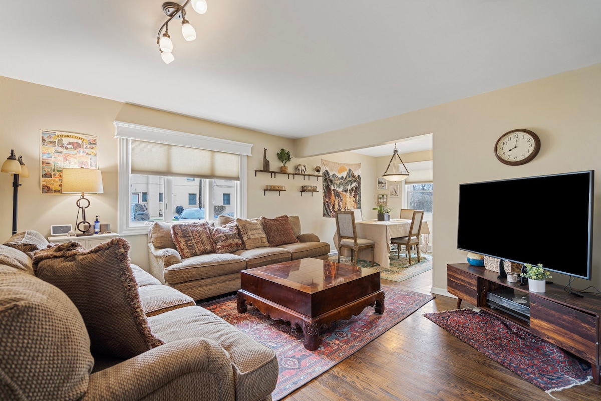 Charming & Cozy Centrally Located Birmingham condo