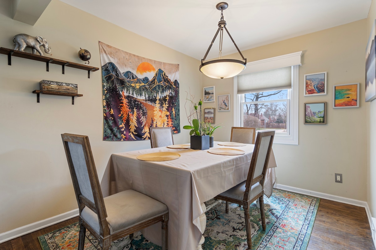 Charming & Cozy Centrally Located Birmingham condo