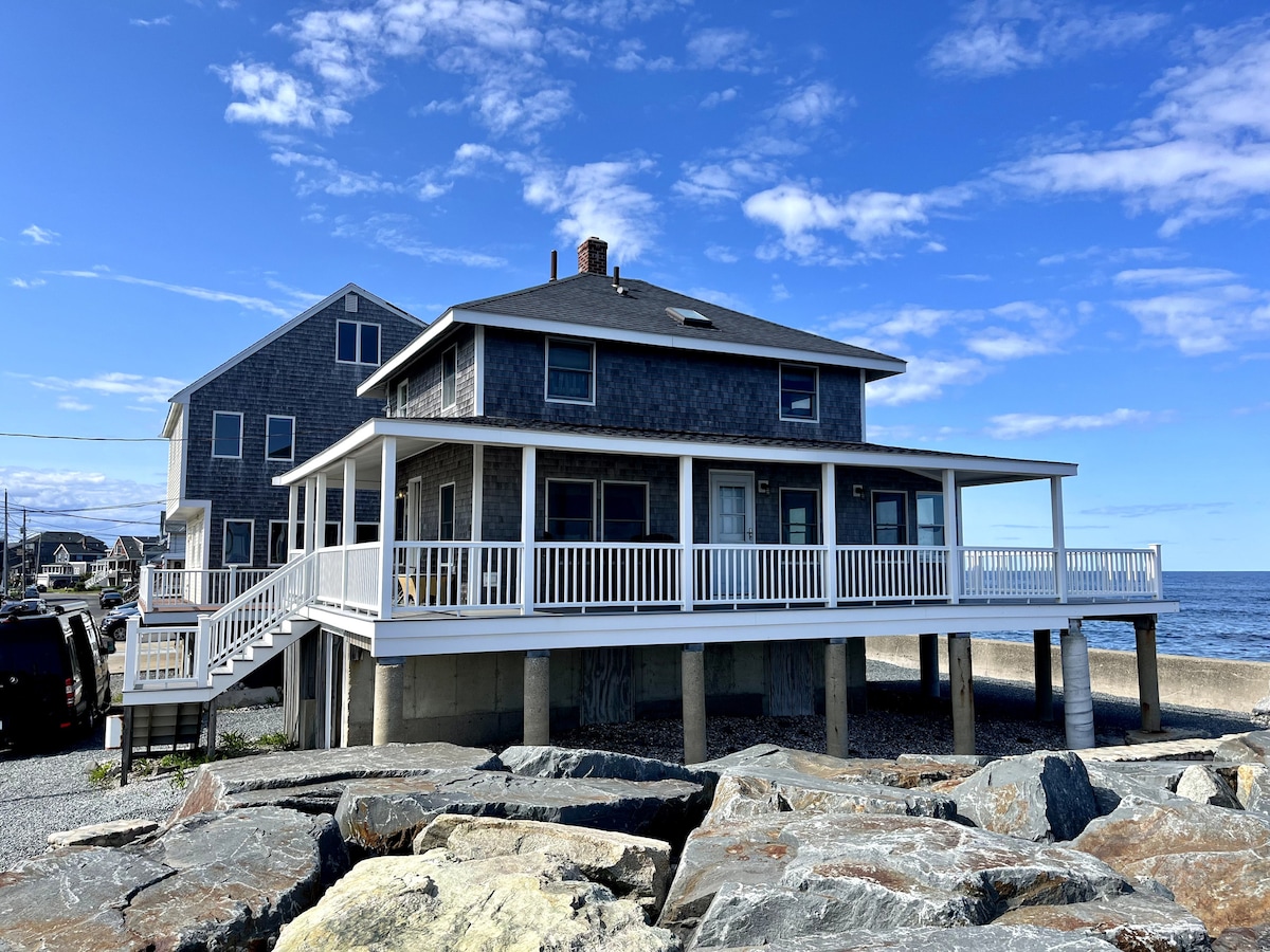 Oceanfront-Harbor View Home