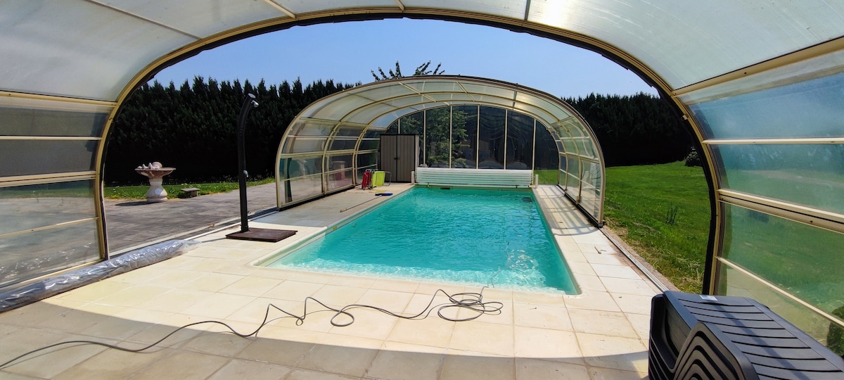 Villa avec piscine privée, chauffée et couverte !