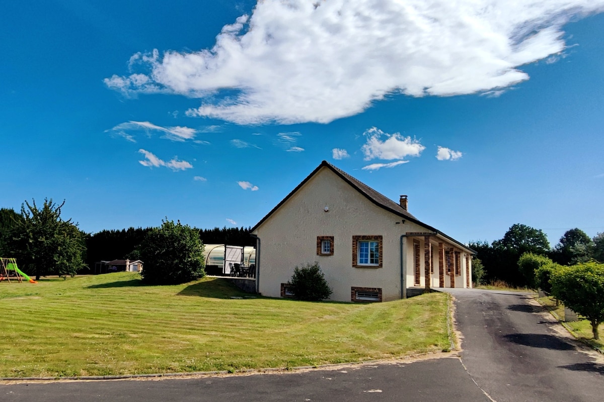 Villa avec piscine privée, chauffée et couverte !