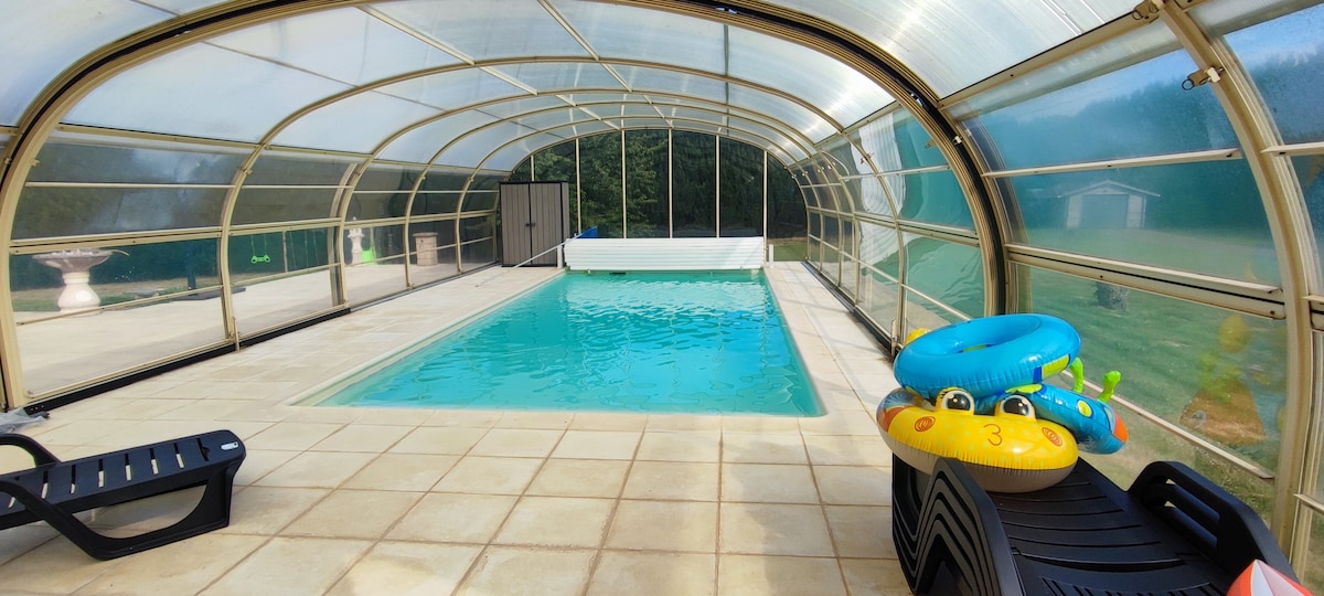 Villa avec piscine privée, chauffée et couverte !