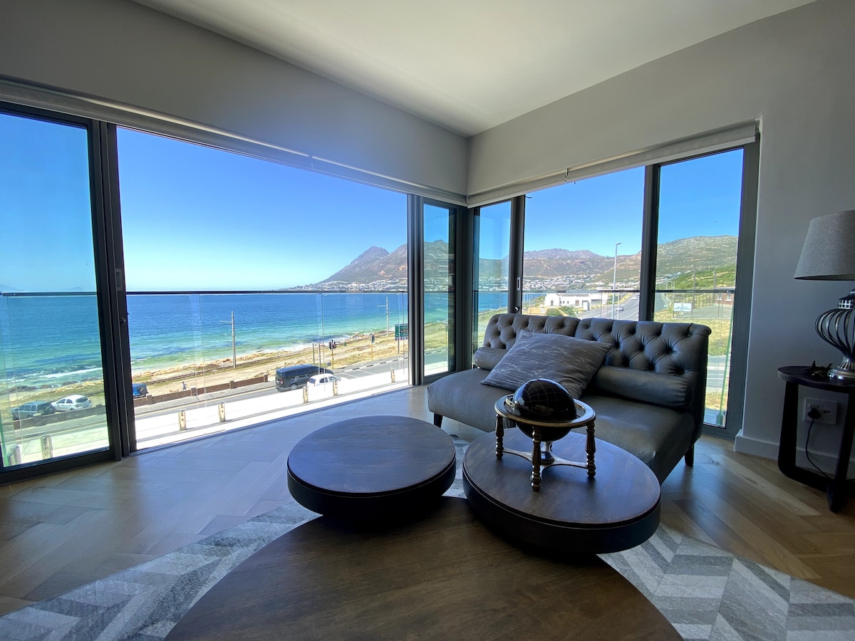 Ocean Bliss: Luxury Seafront Retreat Cape Town