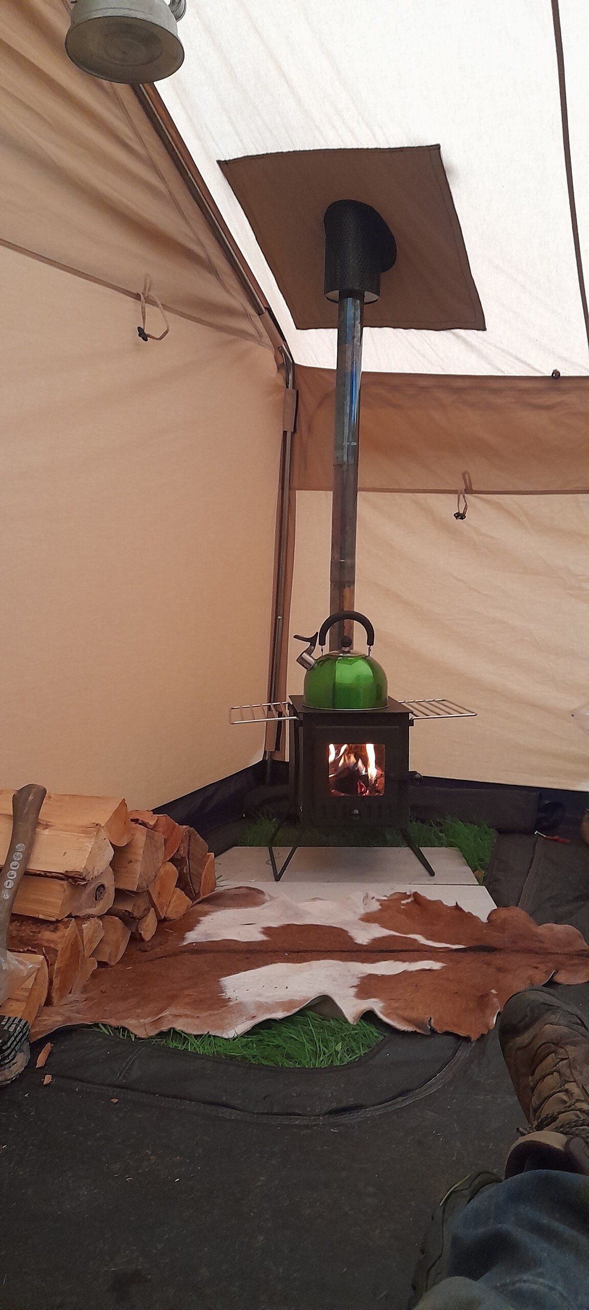 配备齐全的热门帐篷
