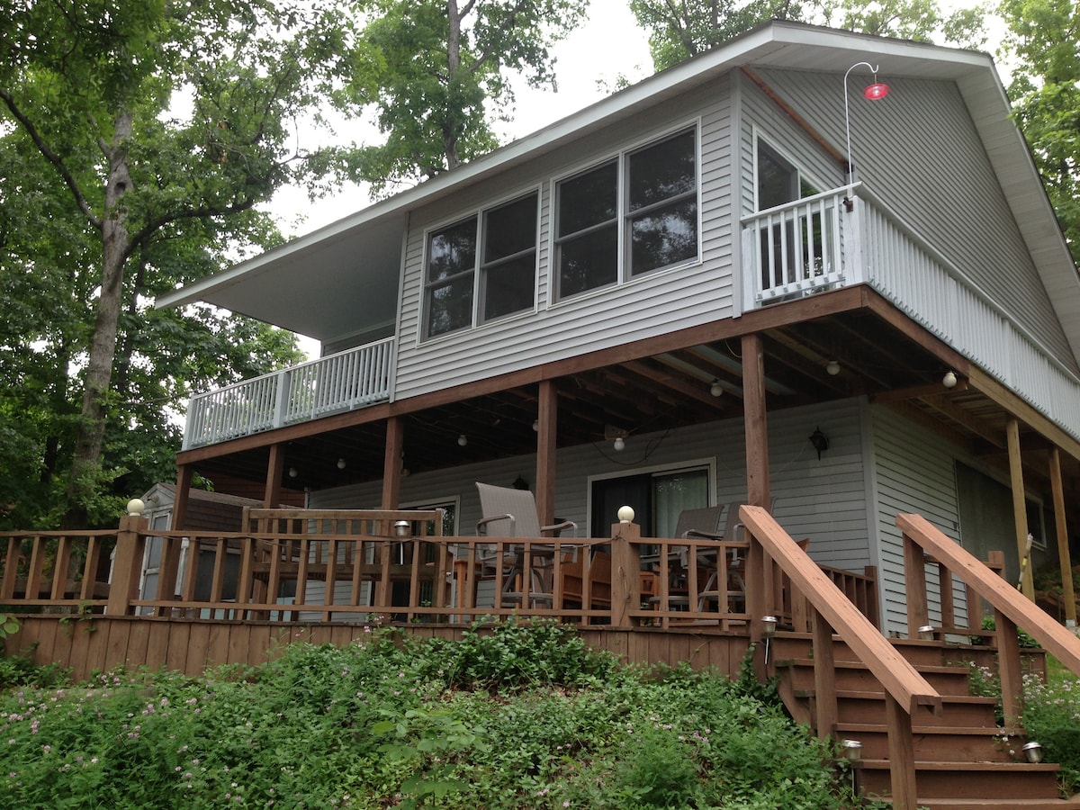 Lake of Egypt, Ozark House, Weekend Family Retreat