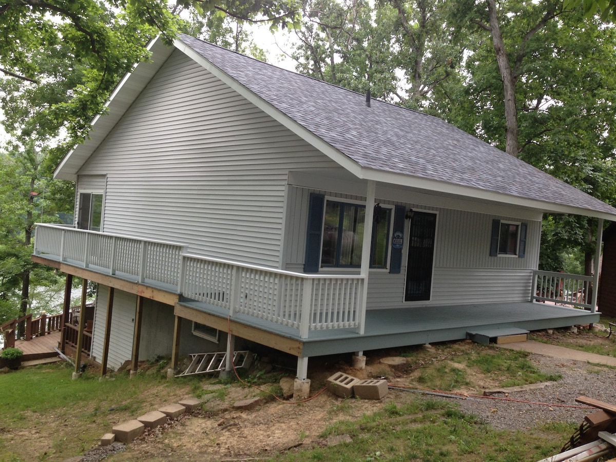 Lake of Egypt, Ozark House, Weekend Family Retreat