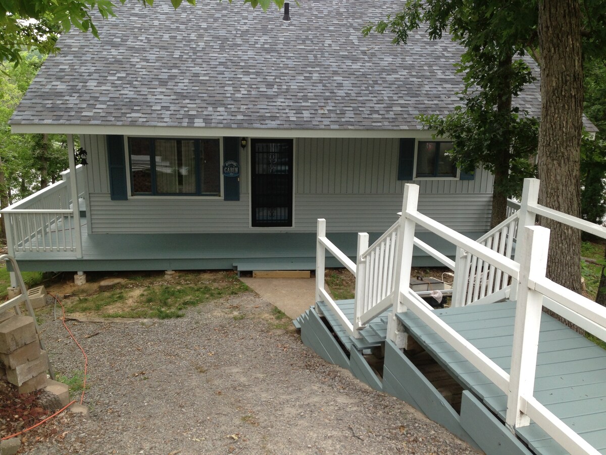 Lake of Egypt, Ozark House, Weekend Family Retreat