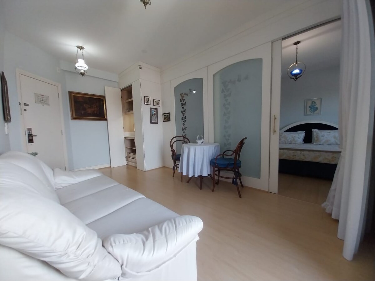 Apartamento de Luxo (Suíte 707)