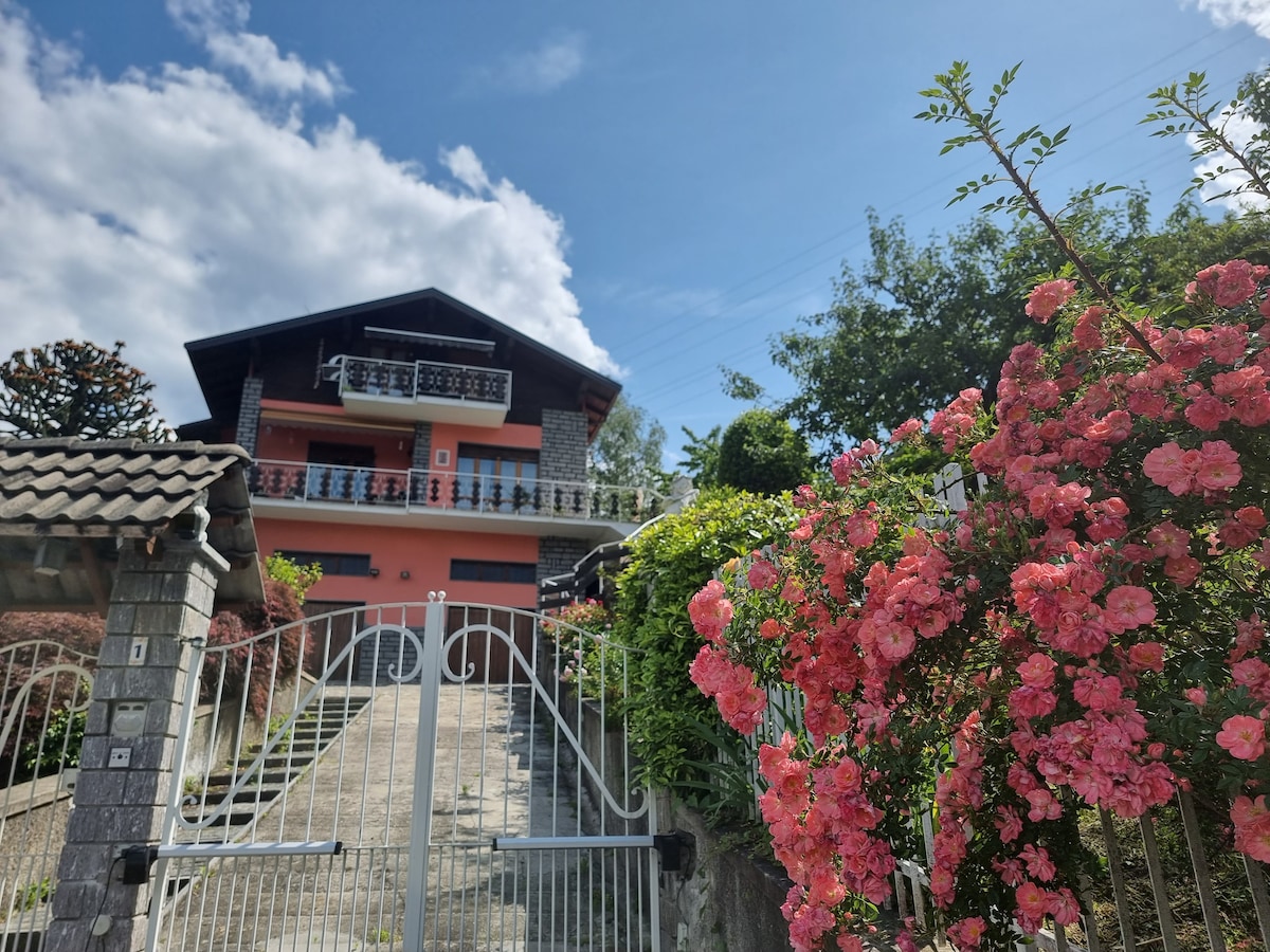 米娜别墅（ Villa Mina ） ，位于Domodossola和瑞士之间