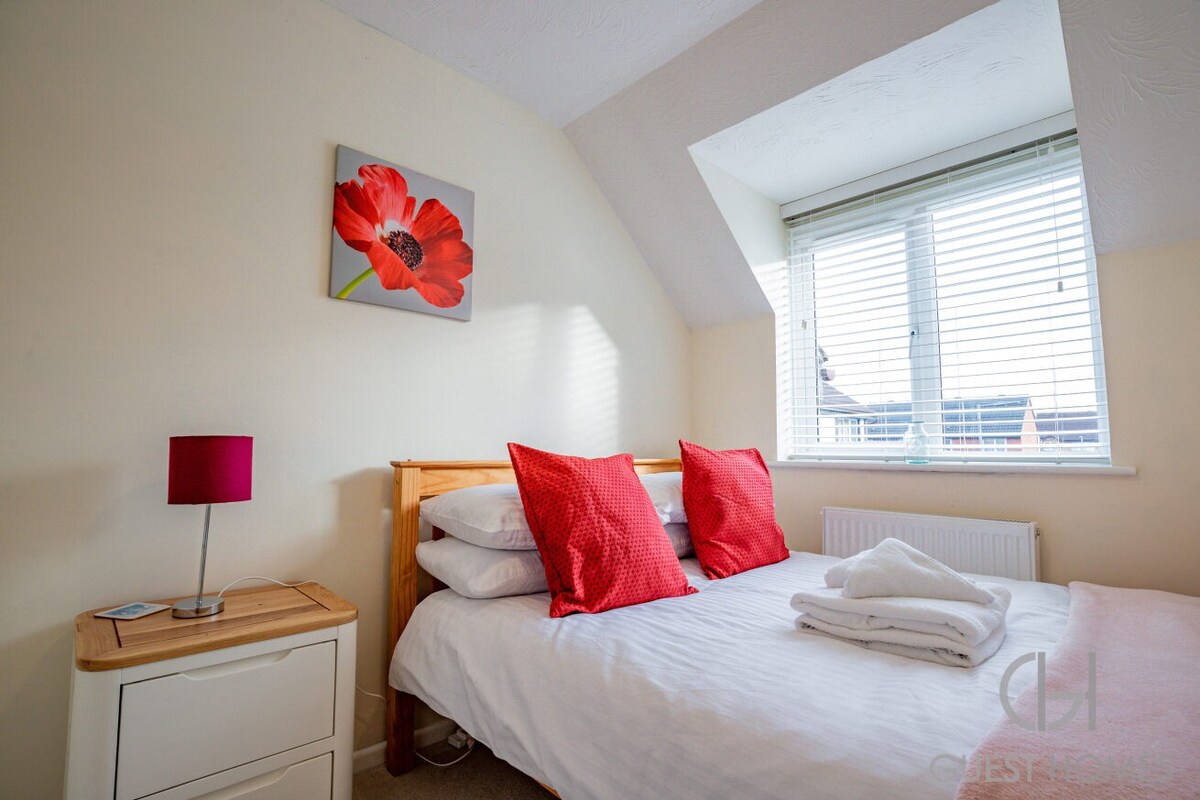 Guest Homes | Chichester Close Flat