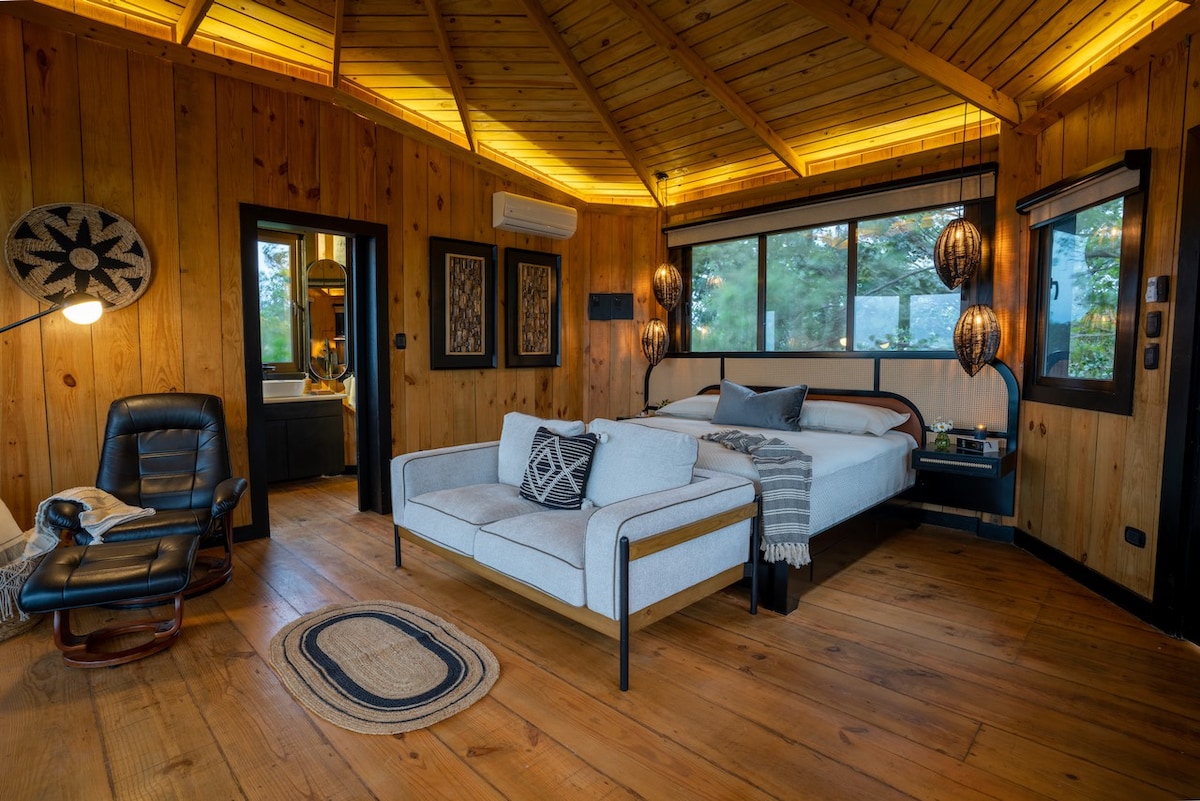 Jarabacoa, Luxurious 1 Bdr TreeHouse with a view
