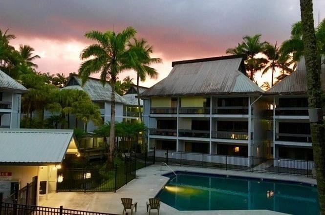 Tropical Garden Condo with Pool, Kitchen, and A/C!