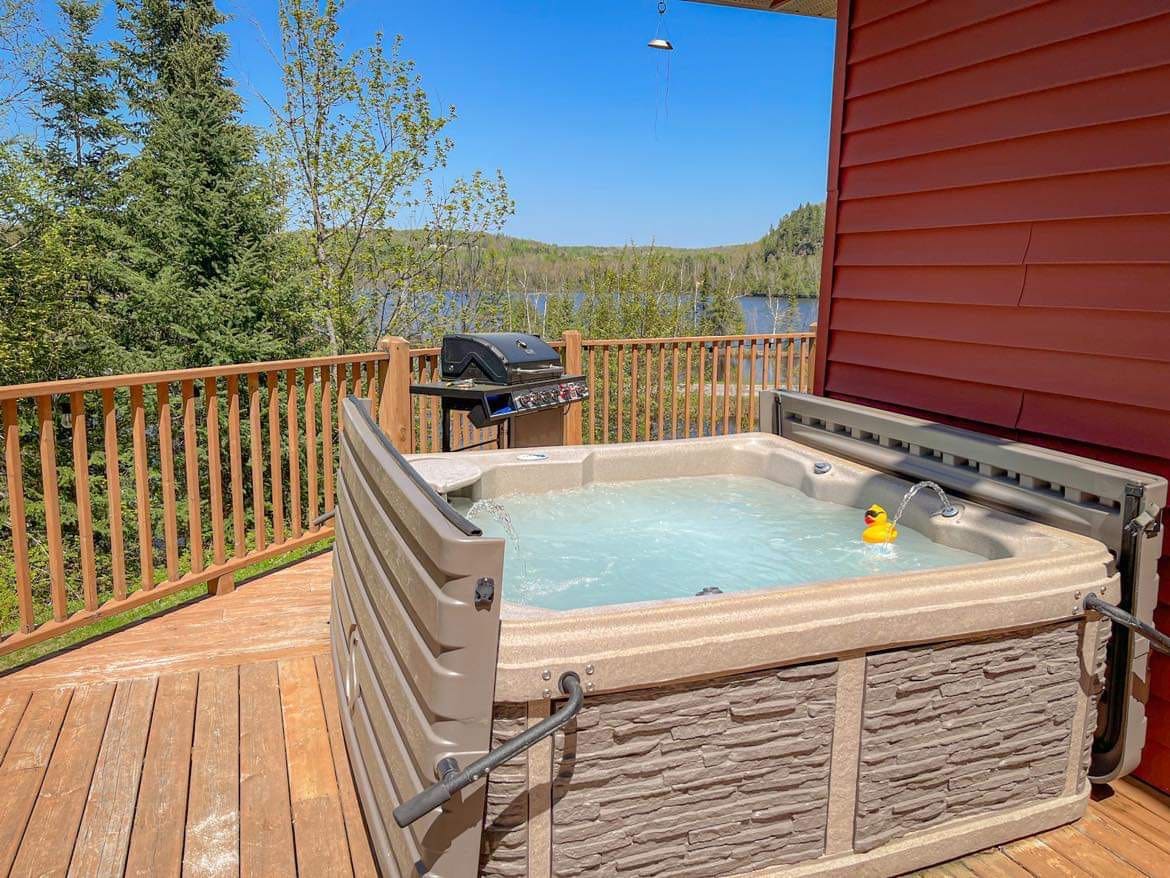 Exquisite LakeView Paradise *Hot Tub* Arcades