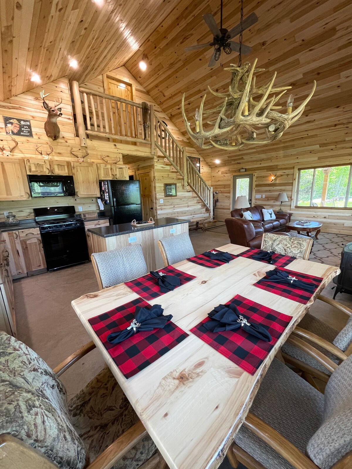 Brand new Cabin in Central Upper Michigan