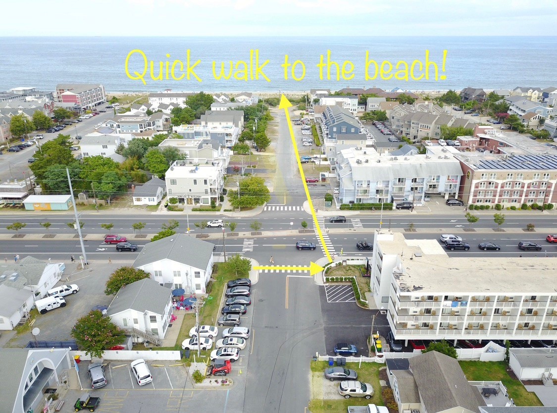 Dewey Beach Condo 2BR+sofa bed. Walk to the beach!