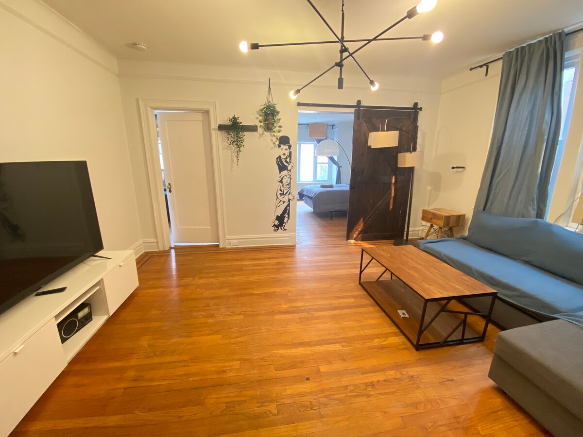Spacious 3BR Near Times Square - 18 Minutes
