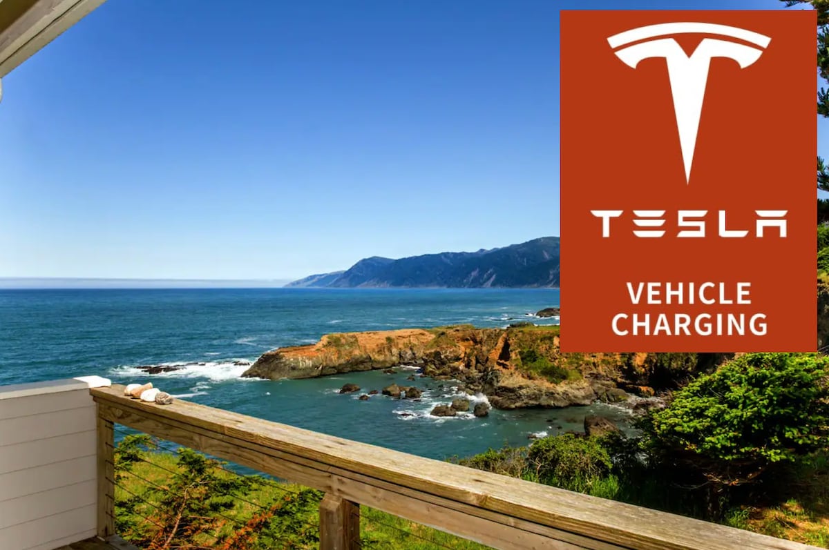 Cozy Oceanview! Private Hot Tub! Tesla Charging!