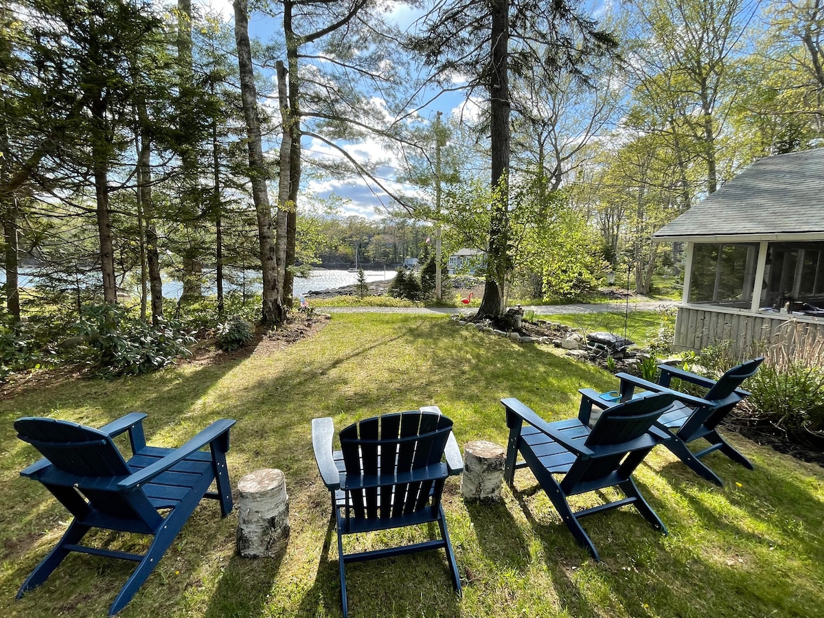 Waterfront Tranquil Boothbay Cottage