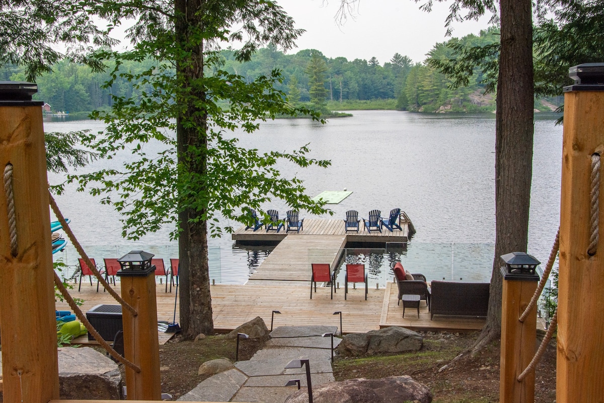 Waterfront on Ril Lake- Games, Water Toys, BBQ