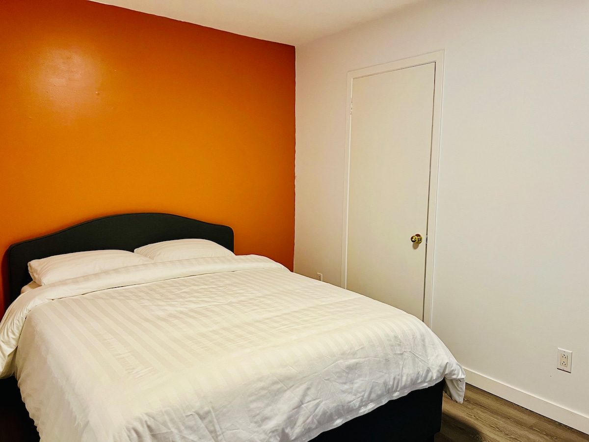 New renovated 3BR free parking