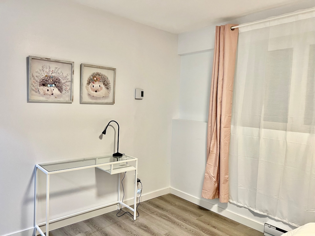 New renovated 3BR free parking