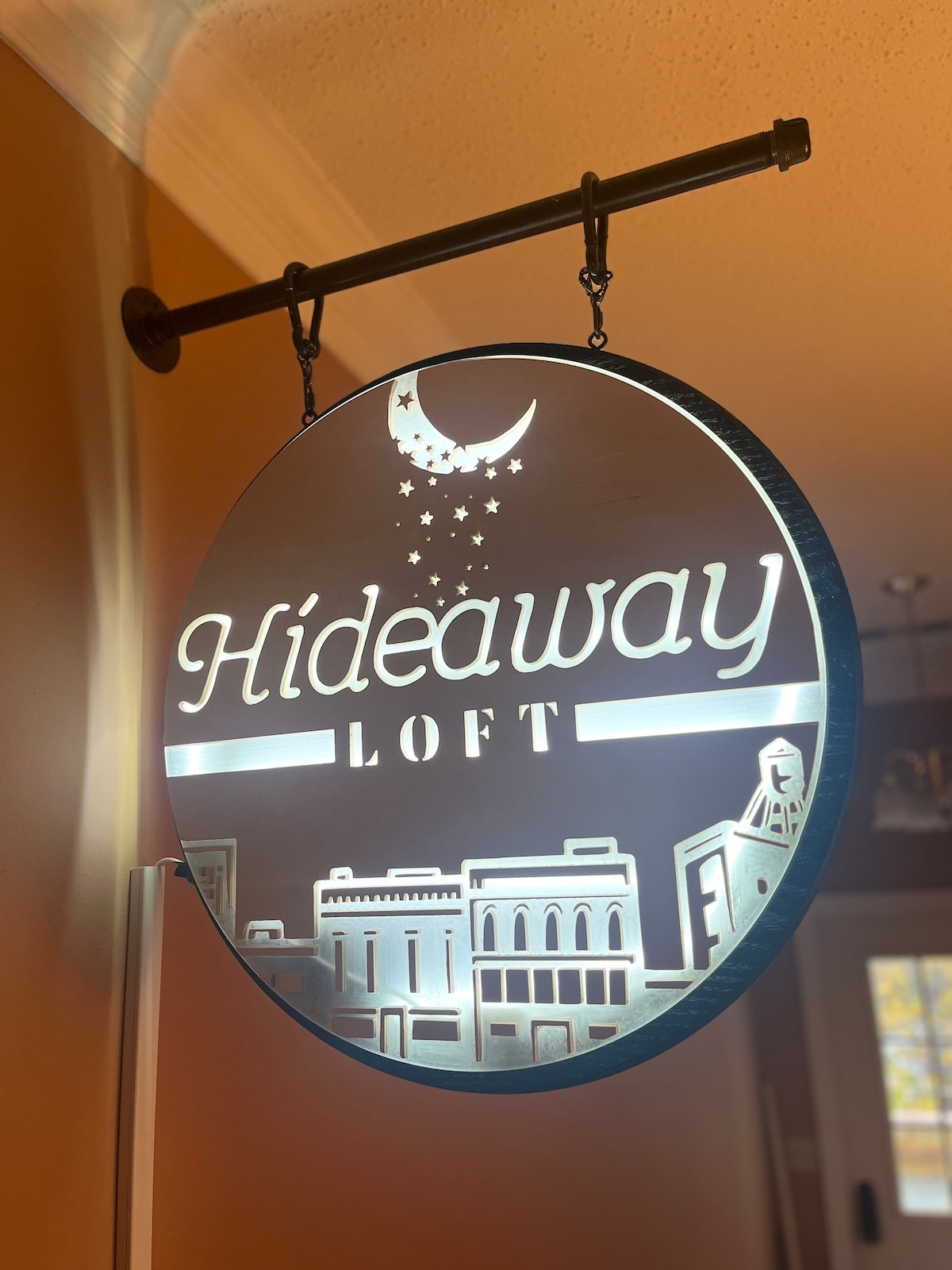 Hideaway Loft - on Main St.