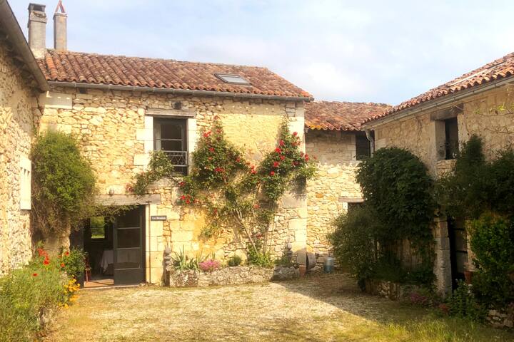 Mareuil en Périgord的民宿