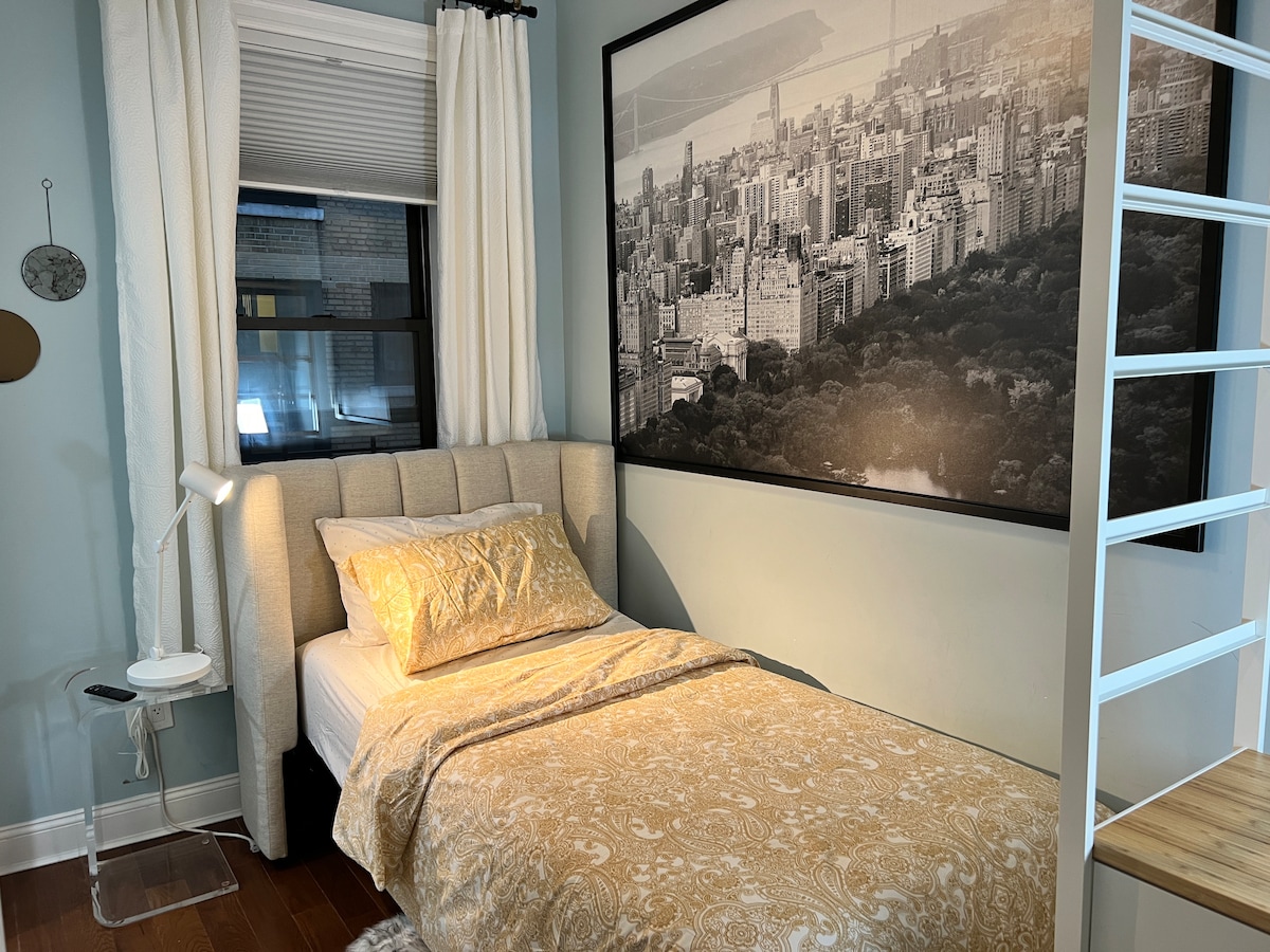 Cozy Upper West Side Room.