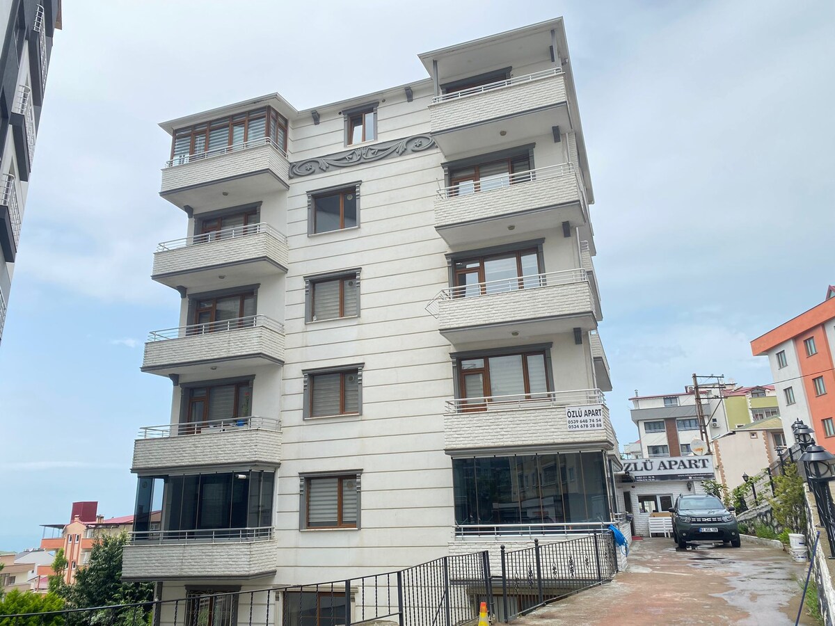 Özlü Apart 1+1 Lüks Deniz Manzaralı Daire