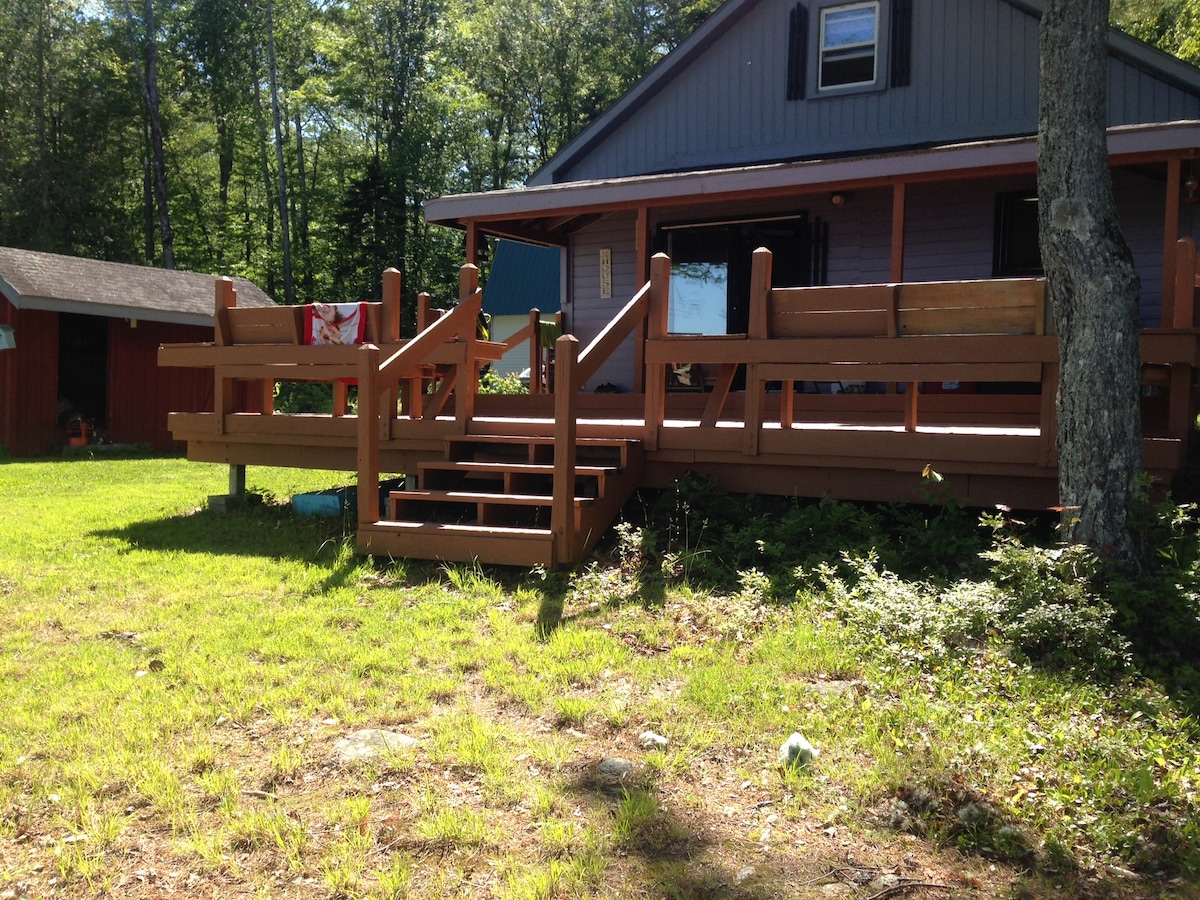 Beautiful Schoodic Lake Getaway