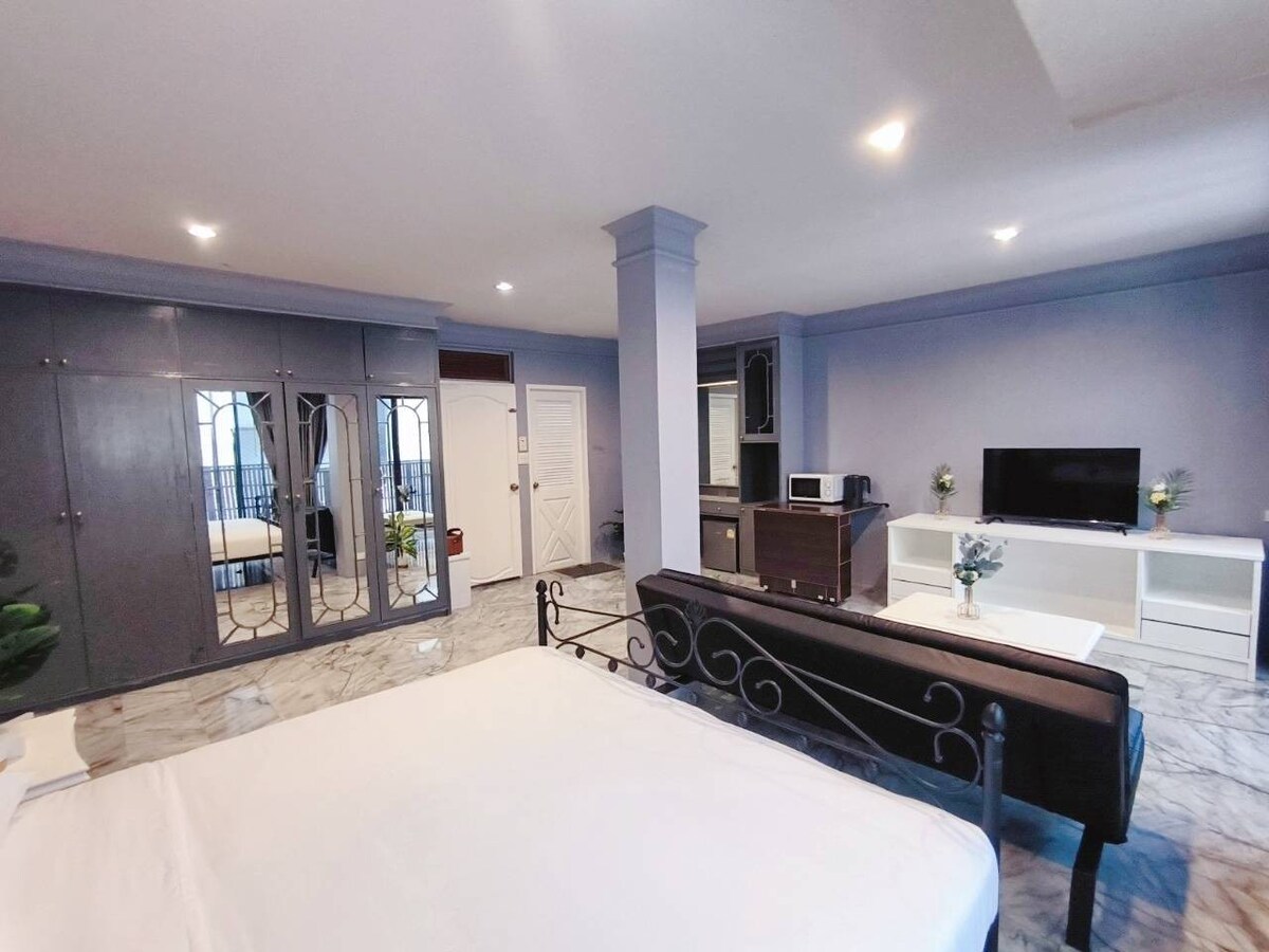 1BR 240m to BTS Saint Louis (Silom-Sathorn) Wi-Fi