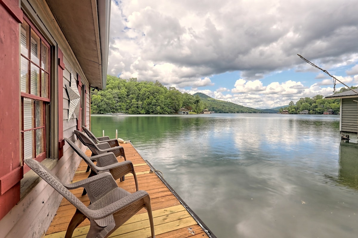 Lake Front Tiny Home on Timpson Cove