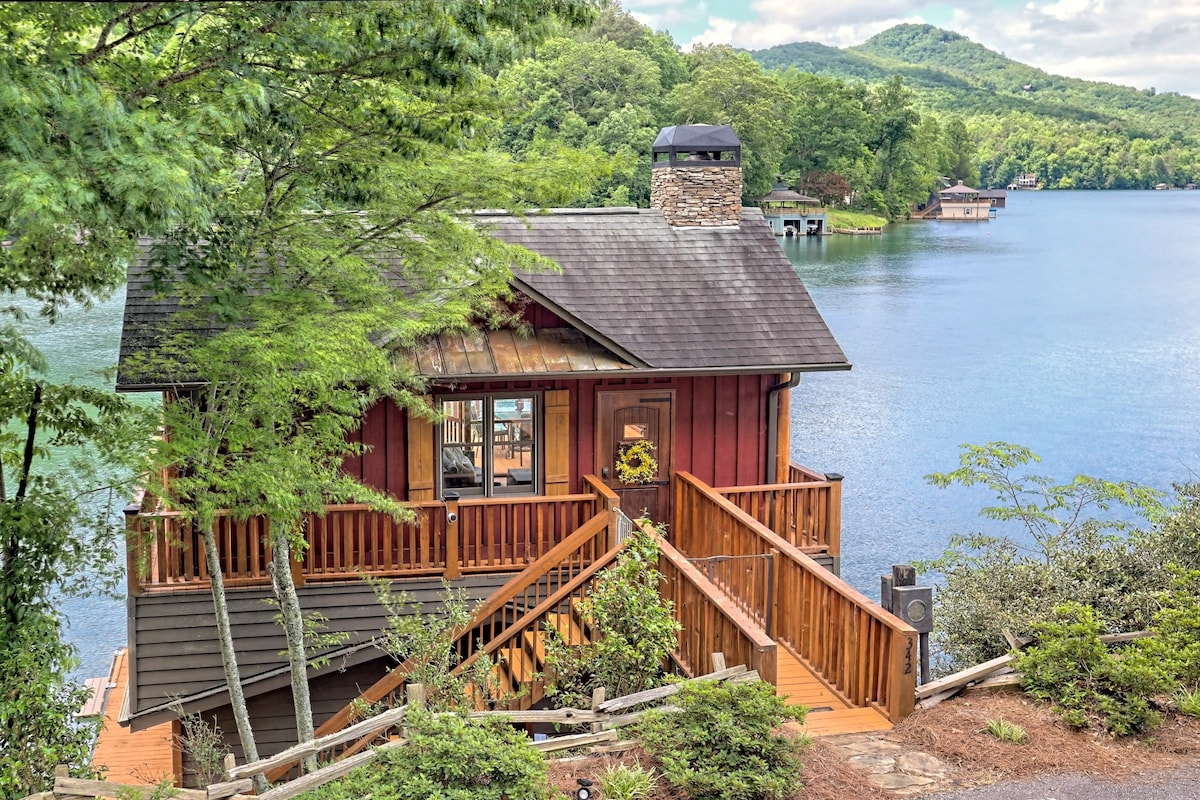Lake Front Tiny Home on Timpson Cove