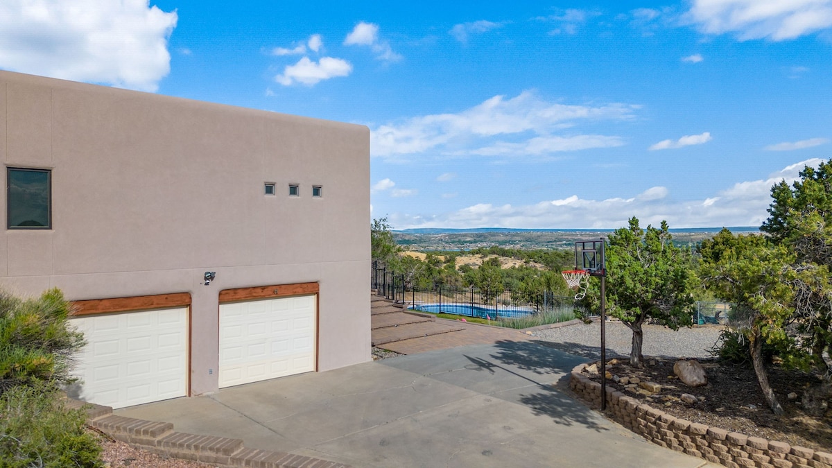 Large Estate in the Foothills